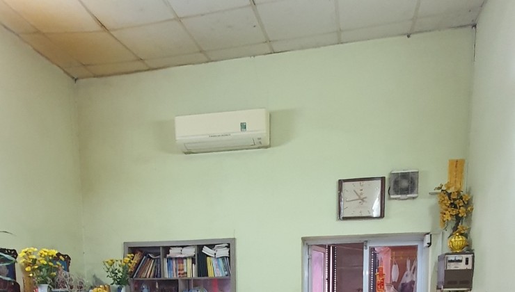 Bán Nhà Định Công Thượng - Hoàng Mai, DT 45m2, 1.5Tầng, Ôtô, Giá Nhỉnh 2tỷ
Bán Nhà Định Công Thượng - Hoàng Mai, DT 45m2, 1.5Tầng, Ôtô, Giá Nhỉnh